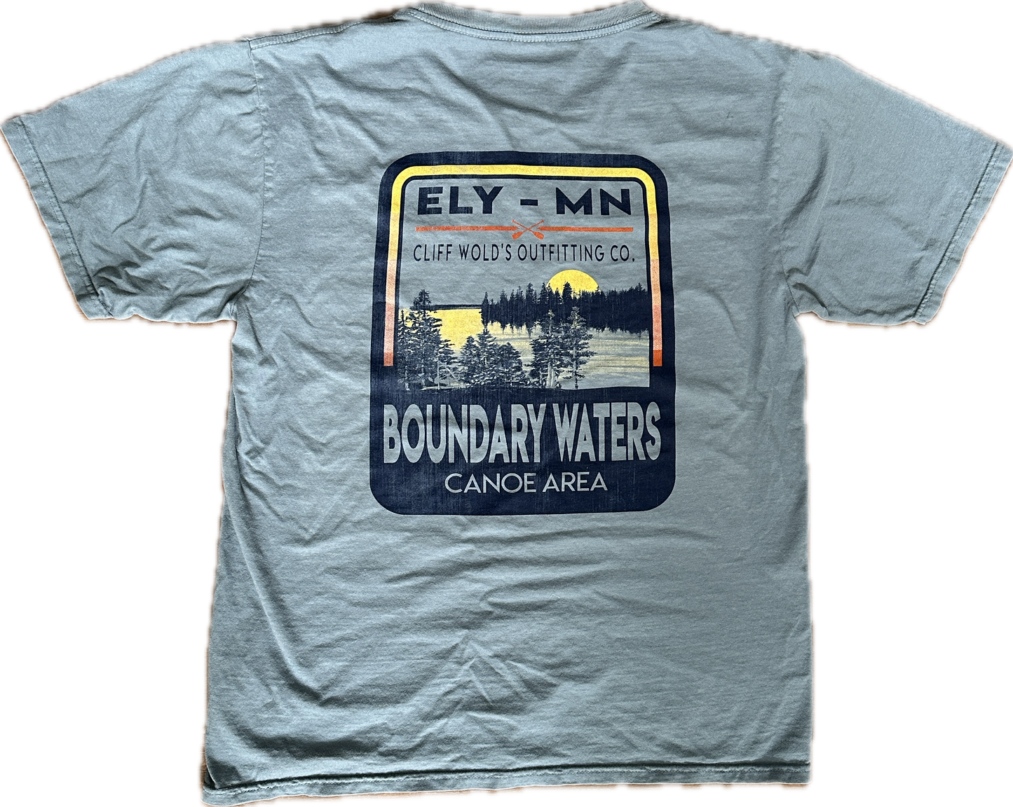 T-Shirt Curiosities Paddles/Lake/Pine