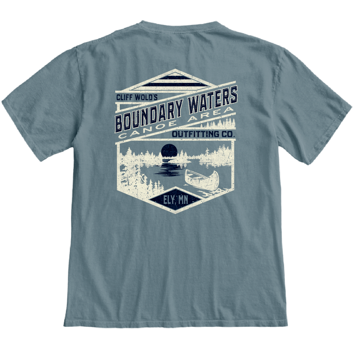 T-Shirt Widened Canoe/Lake/Pines